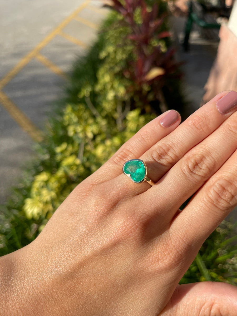 Big Heart Emerald 6.10 CT Bezel Set Timeless Solitaire engagement 14k Ring gift