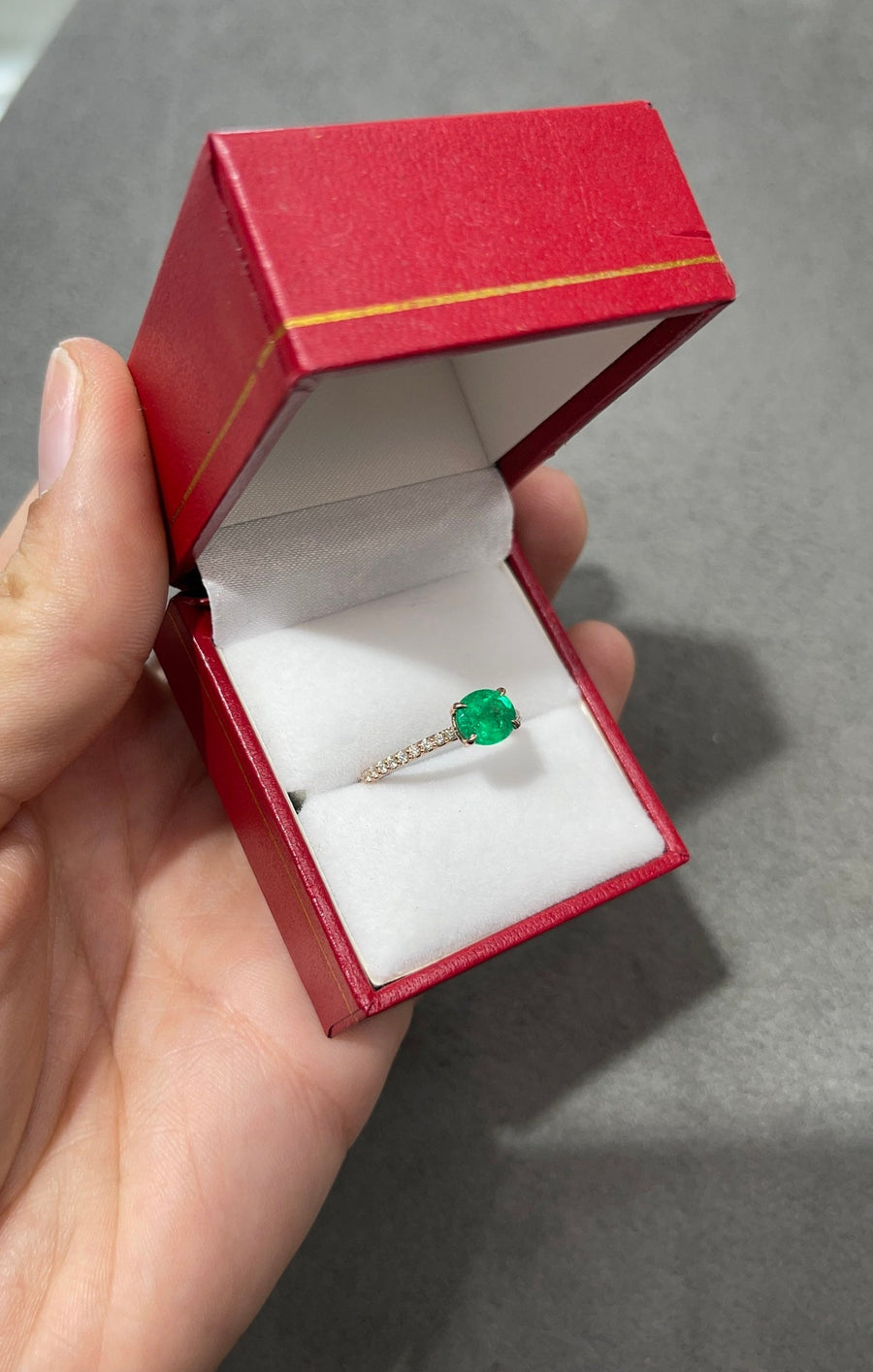Vibrant Green Colombian Emerald & Diamond