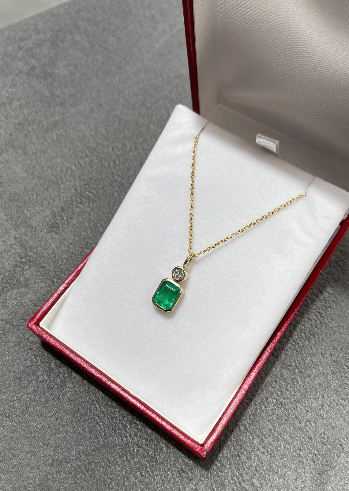 Zambian Emerald & Brilliant Round Diamond 1.58tcw Pendant 14K