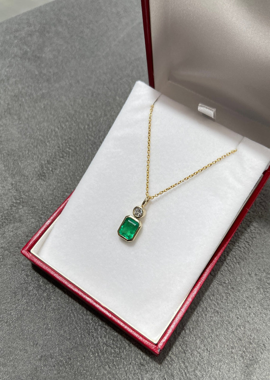 Colombian Emerald & Brilliant Round Diamond Pendant 14K
