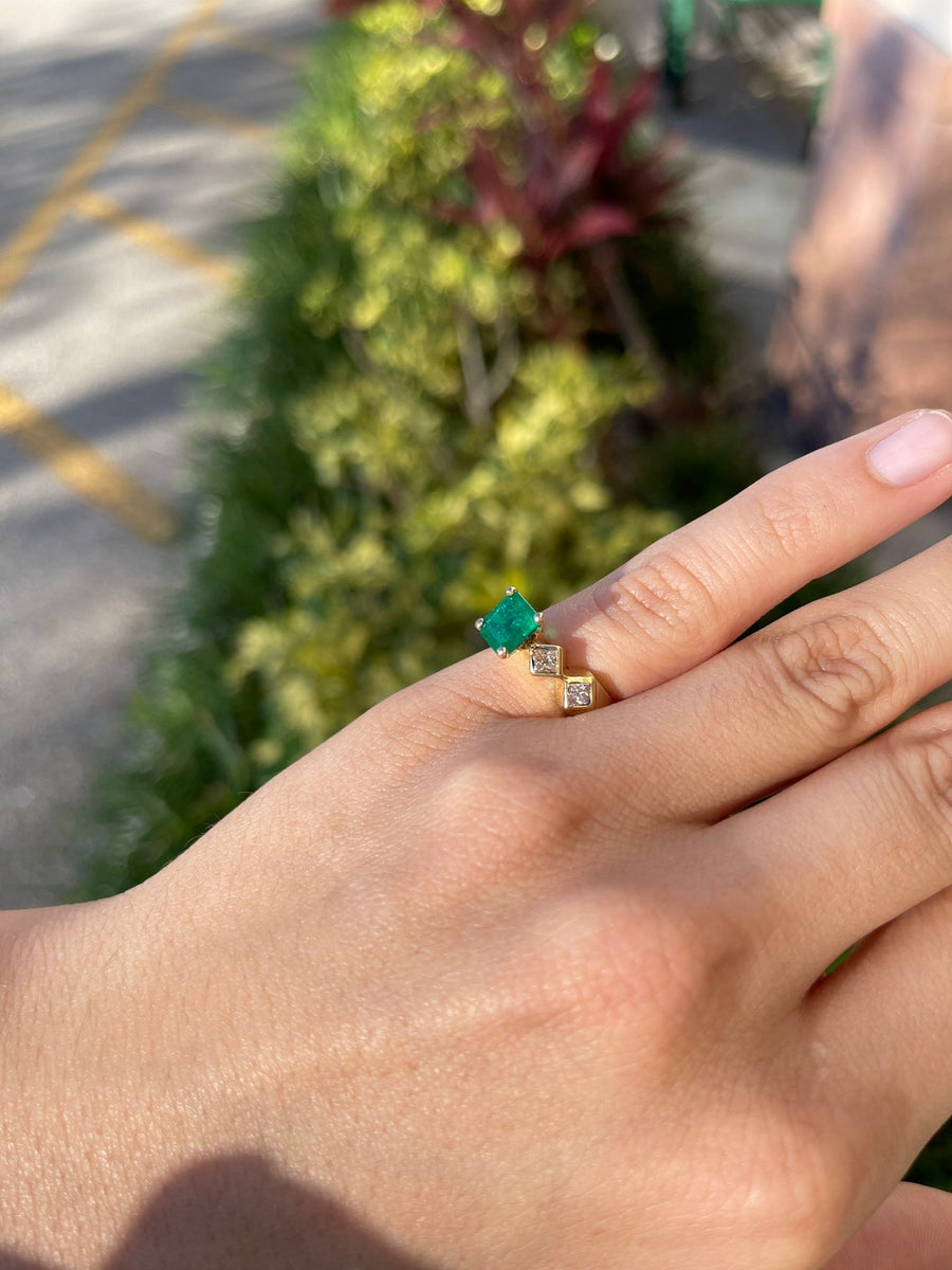 Chic and Sophisticated: Colombian Emerald & Princess Cut 1.97tcw Anniversary Ring in 14K Gold