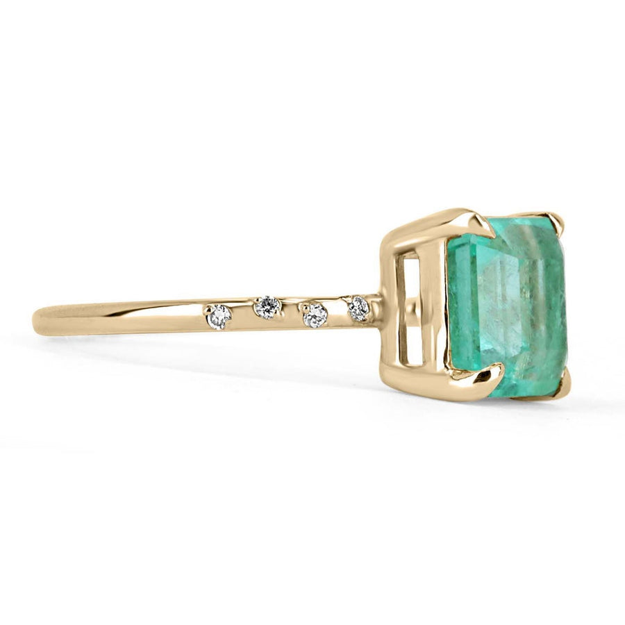 Dazzling Brilliance: 3.18tcw Solitaire Colombian Emerald & Sprinkled Diamond Accent Ring - A Shimmering Beauty
