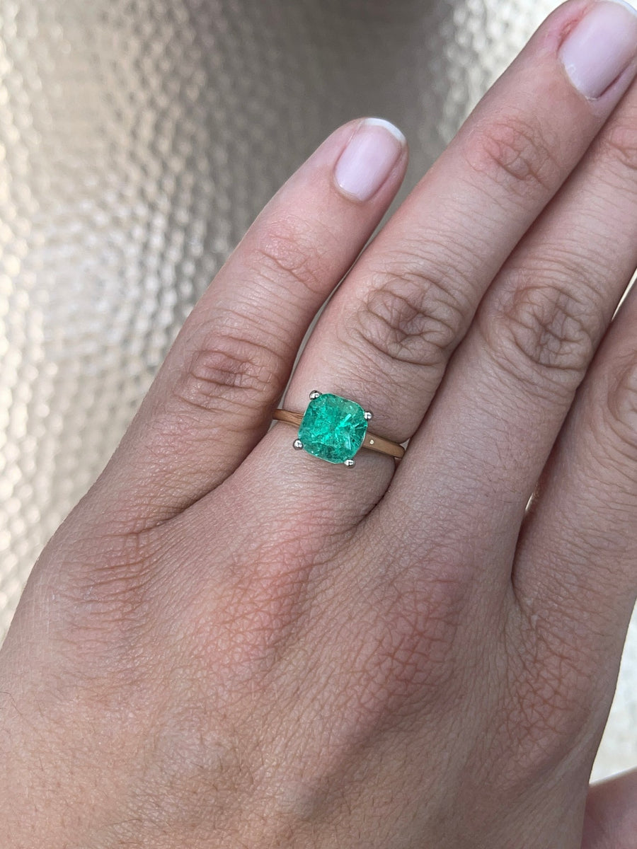 Exquisite Beauty: 2.65cts Emerald-Cushion Cut Solitaire 4 Prong Gold Engagement Ring - Elegant 14K Setting