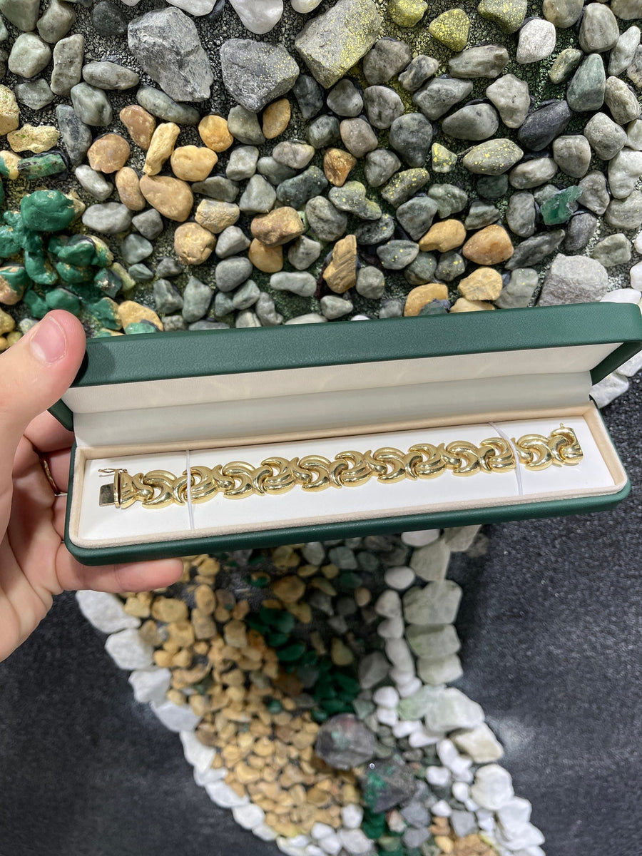 Emerald 16.40 mm on Box Vintage Styled 14K Yellow Gold Bracelet