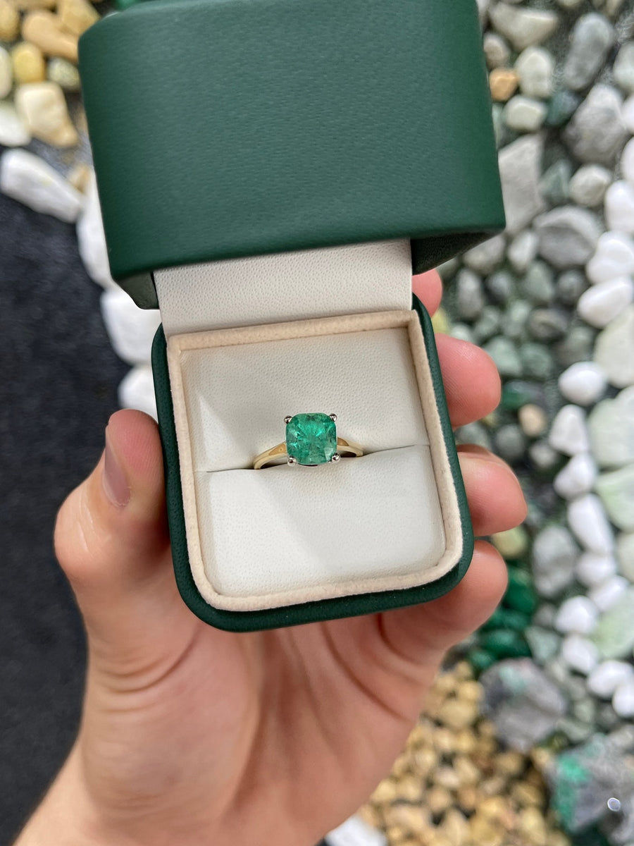Celebrate Brilliance: 14K Gold Ring Featuring 2.65cts Emerald-Cushion Cut Solitaire