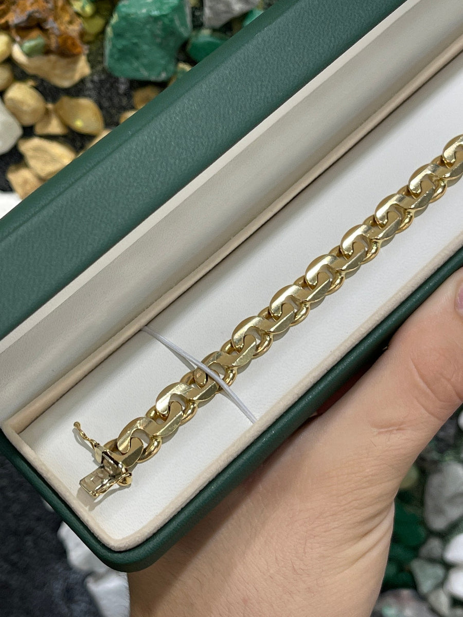 Emerald 9.0 mm Flat Figure 8 Solid 14K Yellow Gold Bracelet