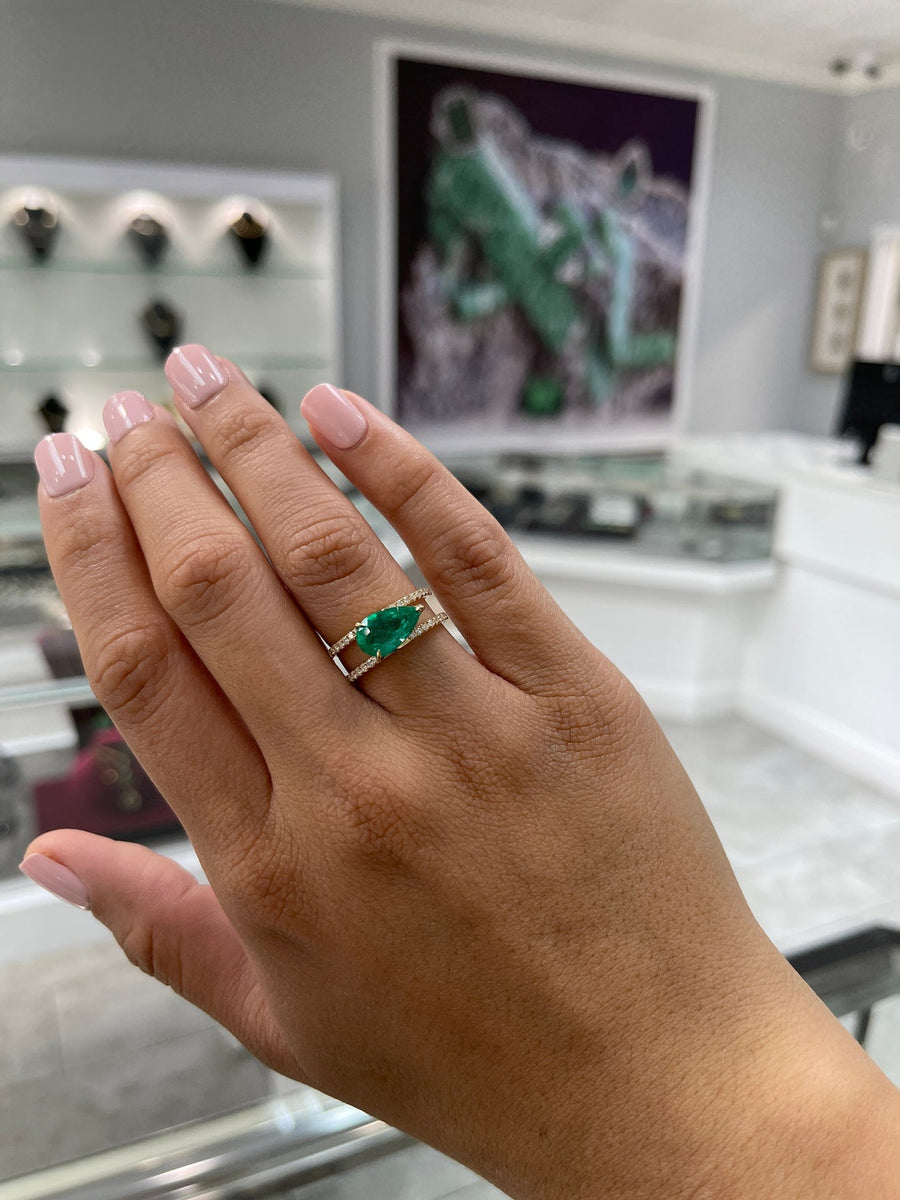Colombian Emerald 2.46tcw Pear Cut & Diamond Accent Band Engagement Yellow Gold Ring 18K