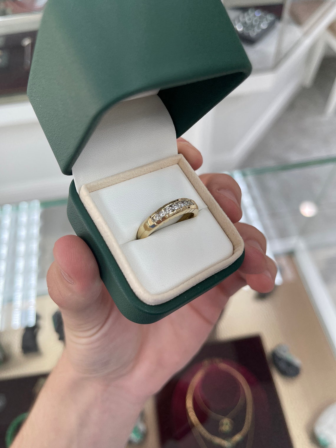 0.30pts Men's Diamond 14K Yellow Gold Ring - JR Colombian Emeralds