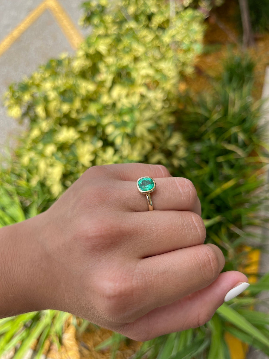 1.96cts Cushion Colombian Emerald Solitaire 14K Right Hand Gold Ring