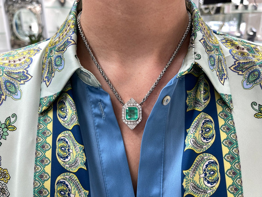 Beautiful Emerald Necklaces & Pendants Gold, Platinum & Silver – Page 3