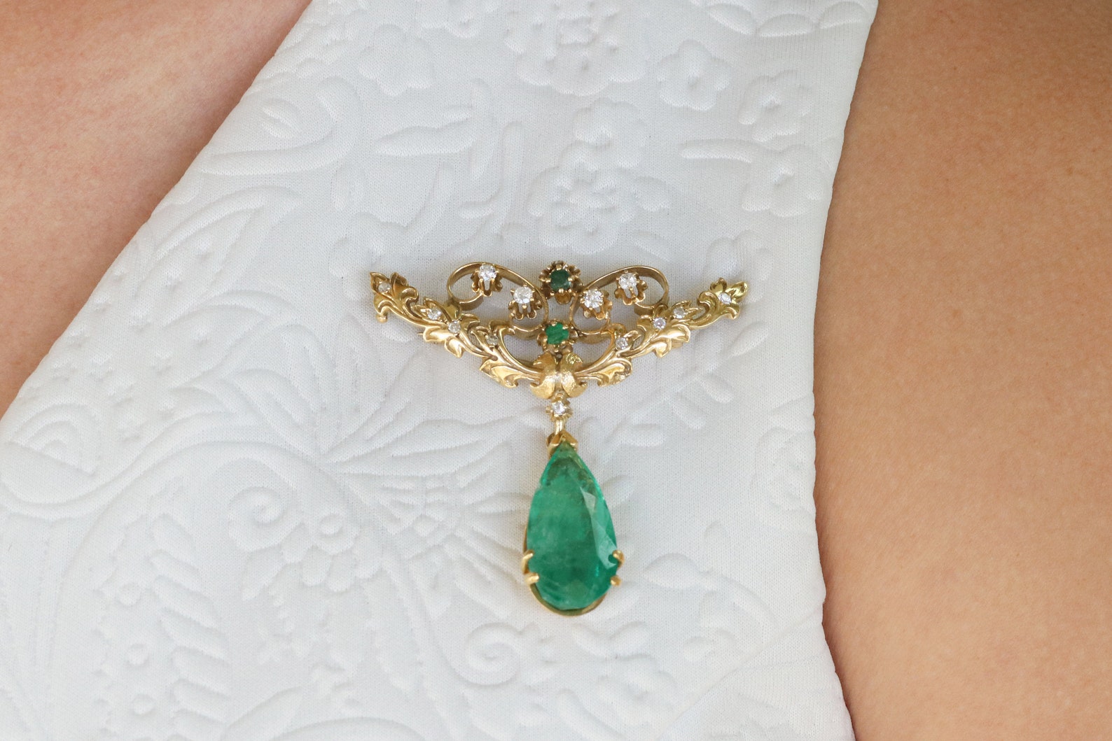 14.97tcw Vintage Pear Colombian Emerald & Diamond Necklace/Brooch 14K - JR Colombian Emeralds