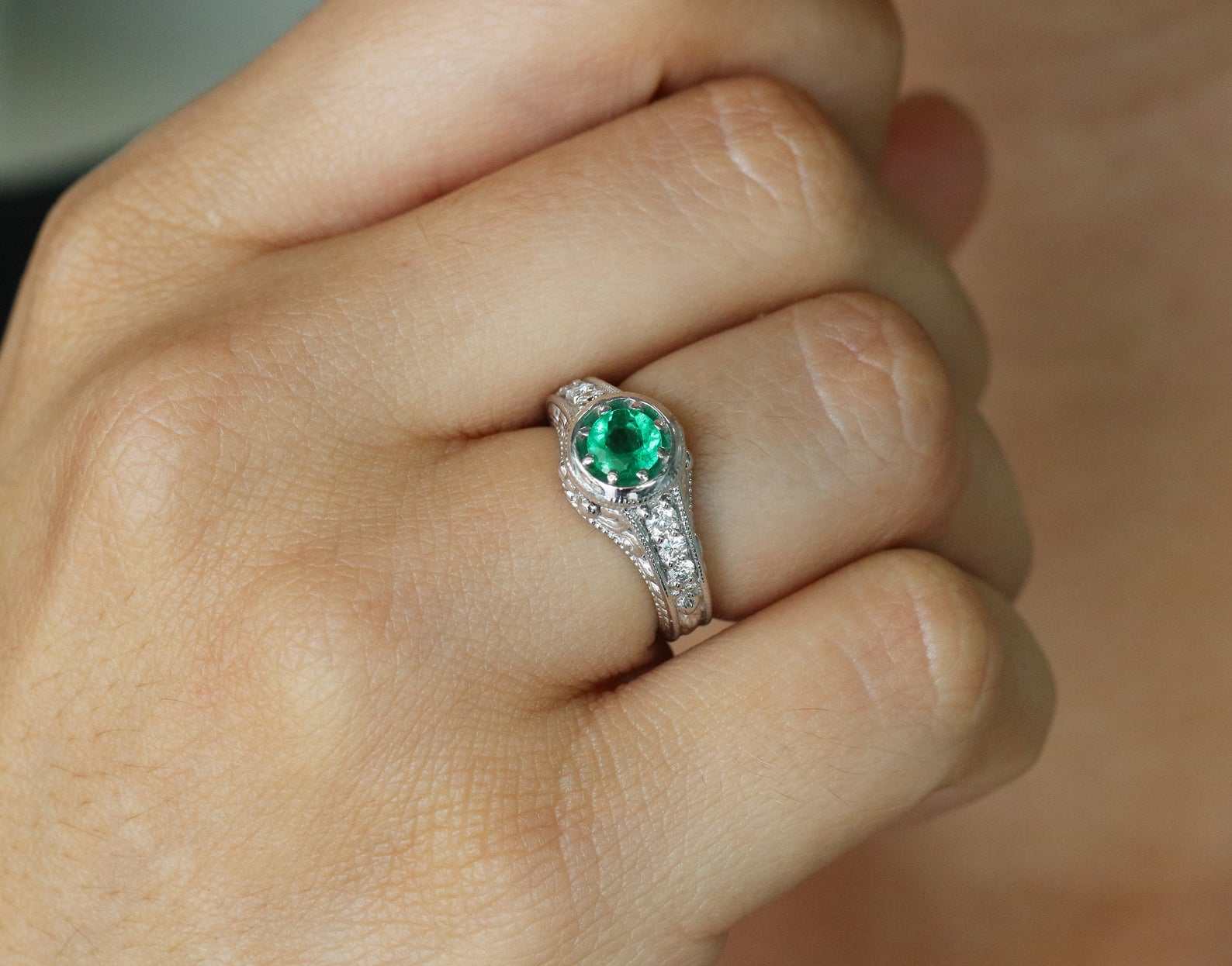 0.98tcw Scroll Hand Work Vintage Round Emerald & Diamond Engagement Ring 14K