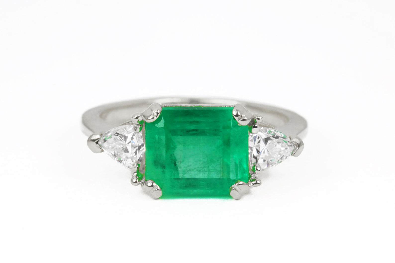 2.50tcw East To West Three Stone Colombian Emerald Curt & Diamond Trillion Cut