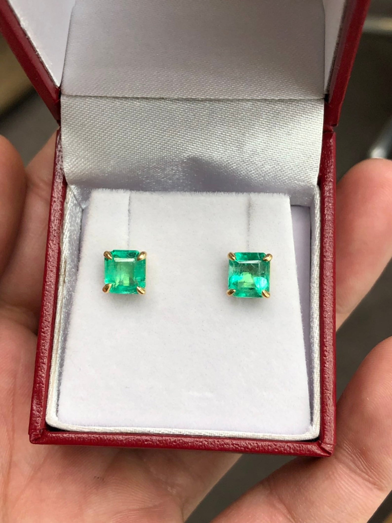 Cut Emerald Claw prong Solitaire stud  14K