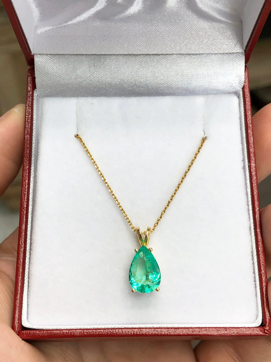 1.90 Carat 18K Colombian Emerald Pear Cut Solitaire Gold Double Bail Pendant
