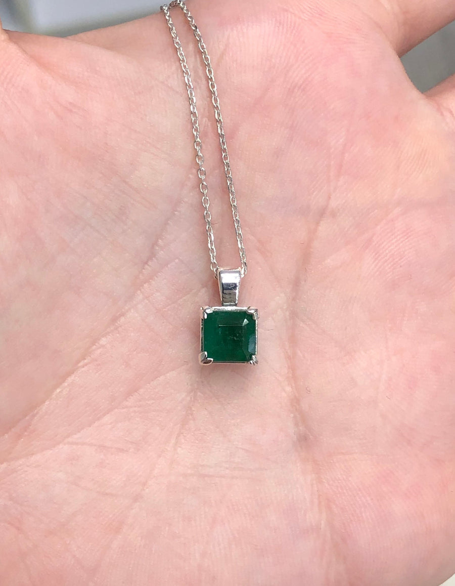  Emerald Necklaces