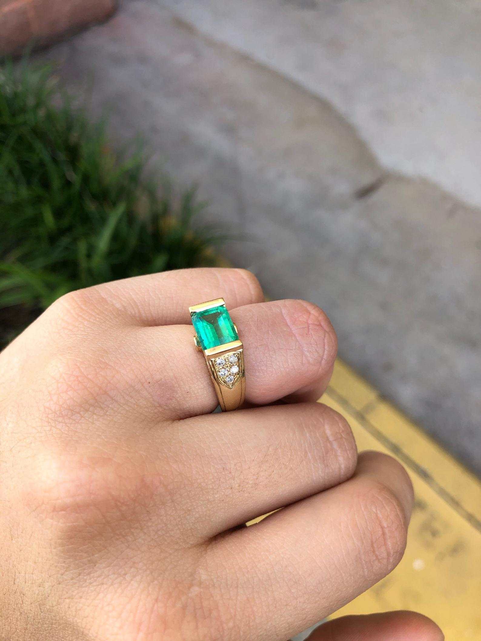 West Emerald & Diamond Accent Right Hand Ring