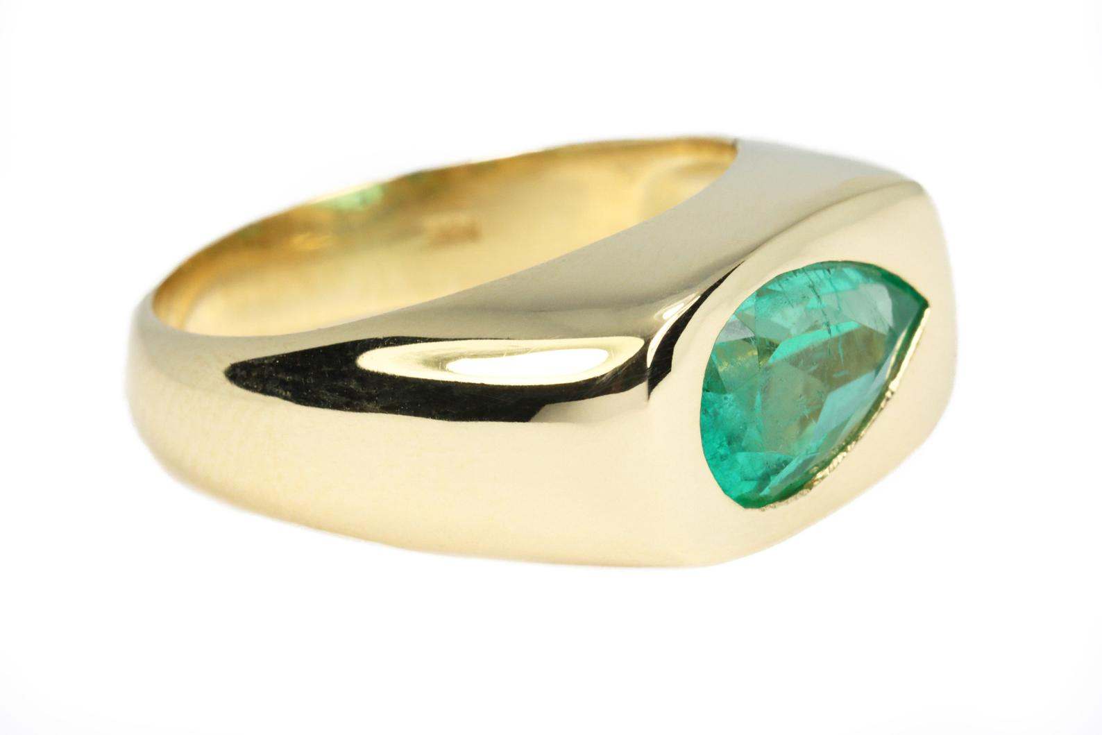 Bezel Teardrop Emerald East To West Solitaire Ring 14K