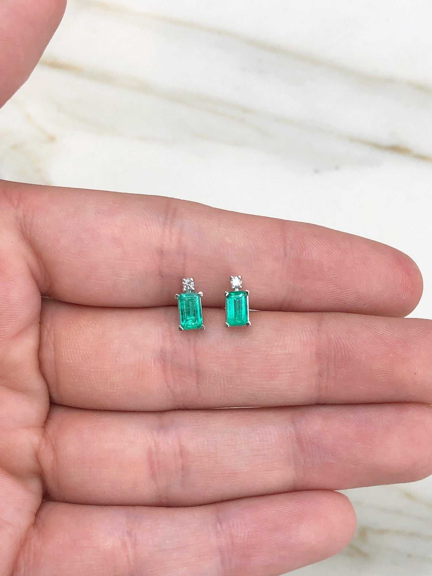 Basket Set Round Colombian Emerald Stud Earrings with Diamond 14K