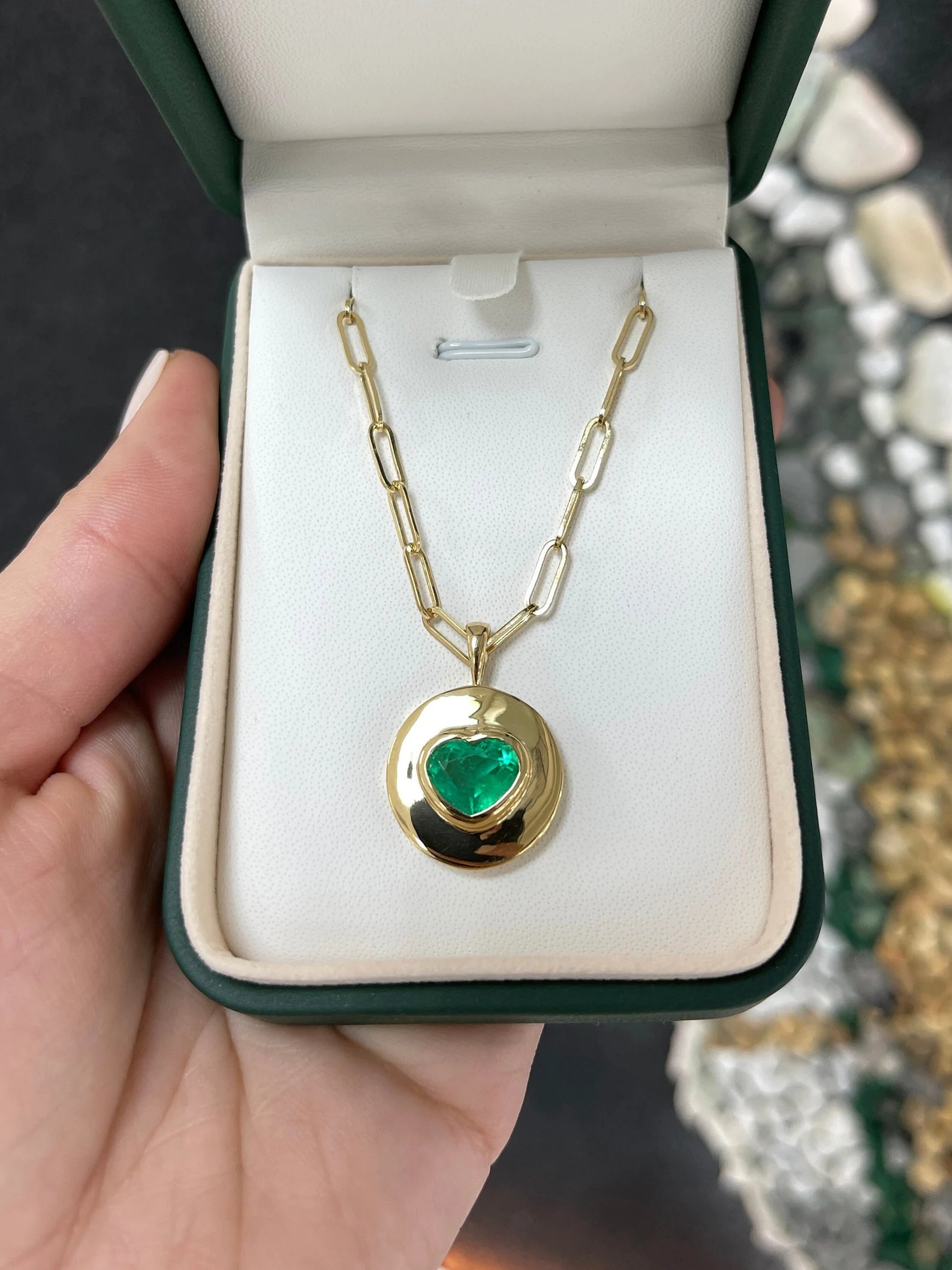 2.30cts 18K Emerald Heart Signet Pendant - JR Colombian Emeralds