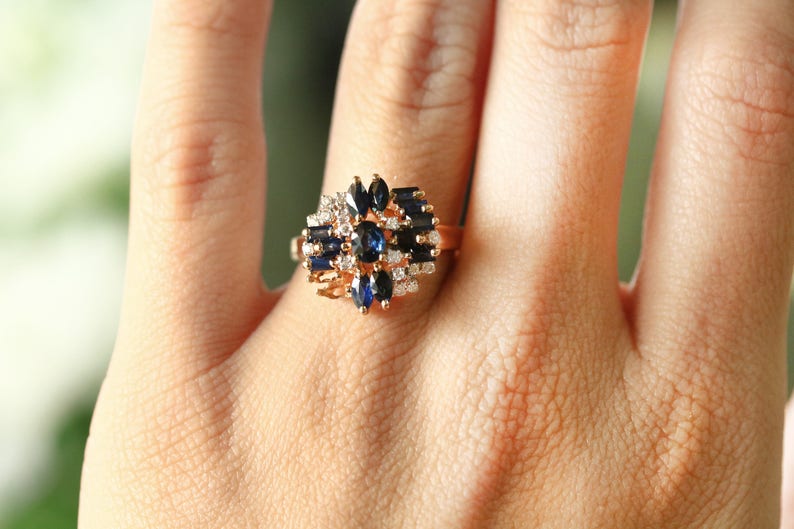  Natural Vintage Sapphire & Diamond Oval Cut Cocktail Ring