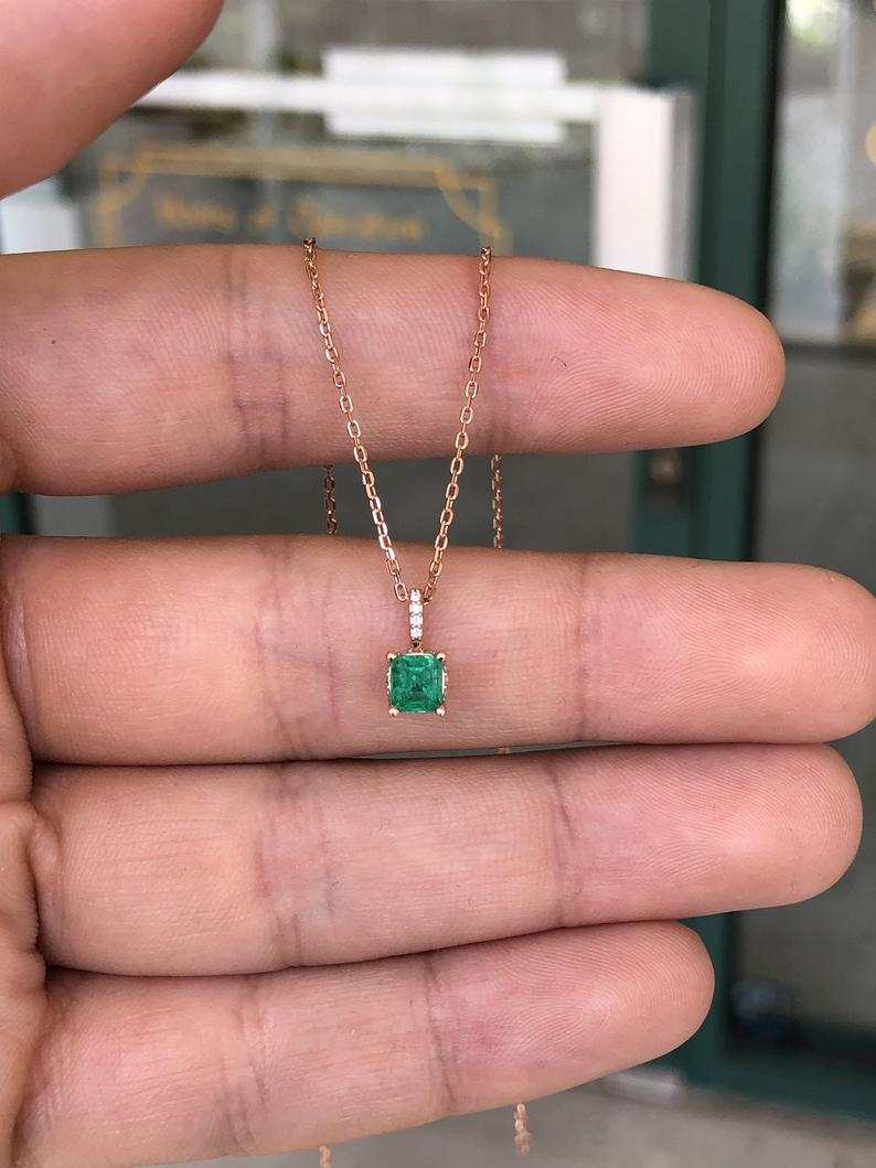 Natural Emerald & Diamond  Necklace