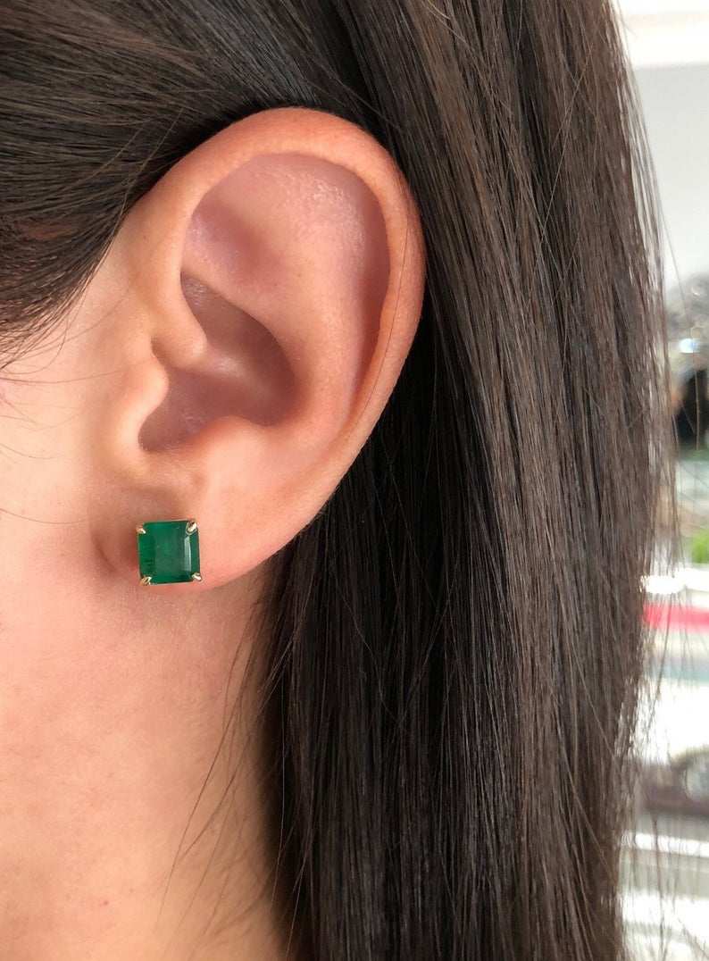 18K Gold Natural Dark Rich Green Emerald Stud