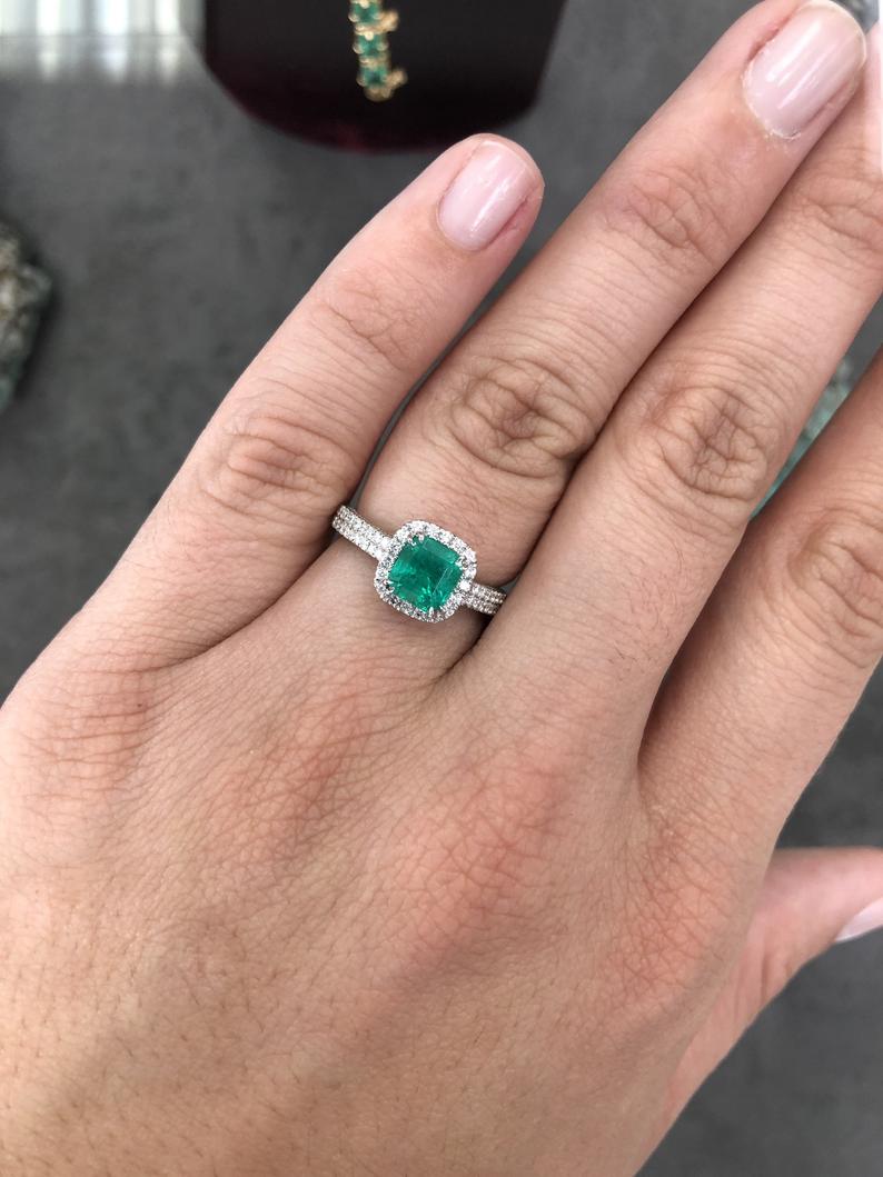 Quality Emerald & Diamond Ring