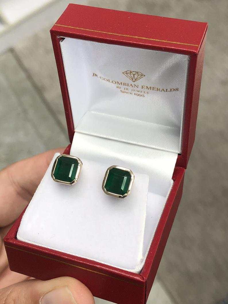 4.46tcw Dark Green Big Bezel Set Square Emerald Gold