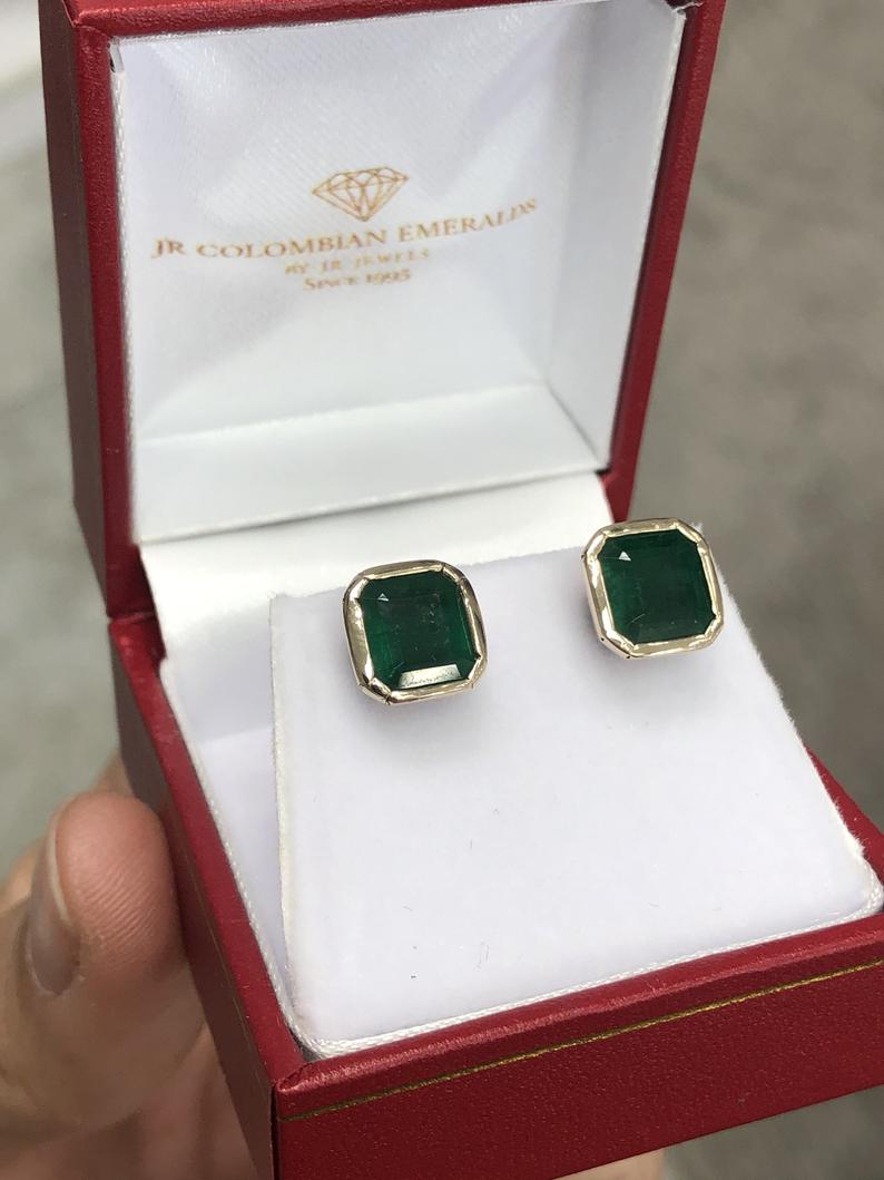 4.46tcw Dark Green Big Bezel Set Square Emerald Gold