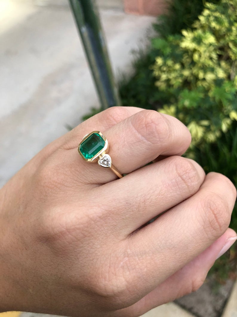 Stone Emerald cut Natural Emerald & Heart Diamond