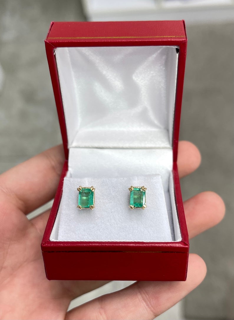 14K Medium Green Colombian Emerald Double Prong Stud