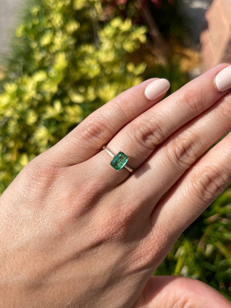 Exquisite Beauty: 1.05 Carat Emerald Solitaire Yellow Gold Engagement Ring - Elegant 14K Setting
