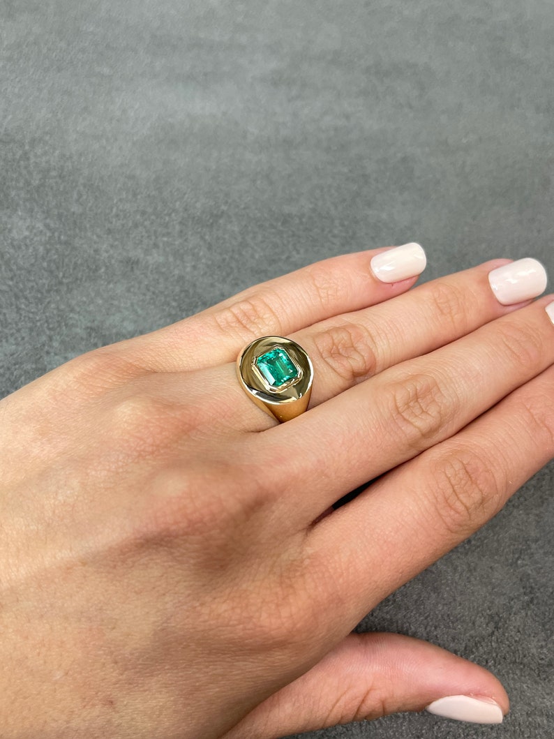  Colombian Emerald Mens Bezel Solitaire Signet Ring