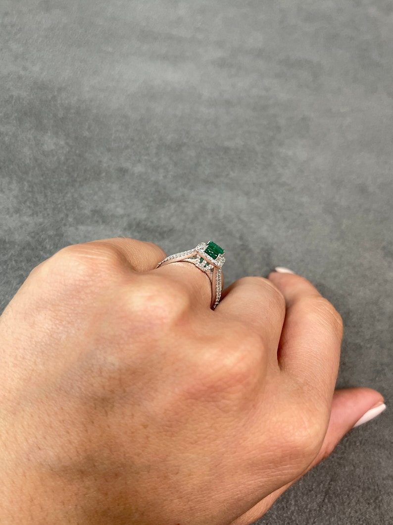2.60tcw 14K Emerald & Diamond Halo Brilliant Round Statement Ring