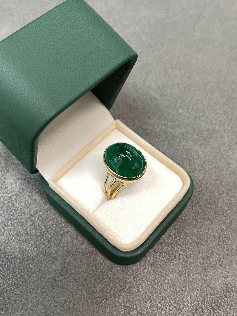 15.77ct 14K Yellow gold Statement Colombian Emerald Oval Cabochon Triple Shank Vintage Gold Ring gift for her