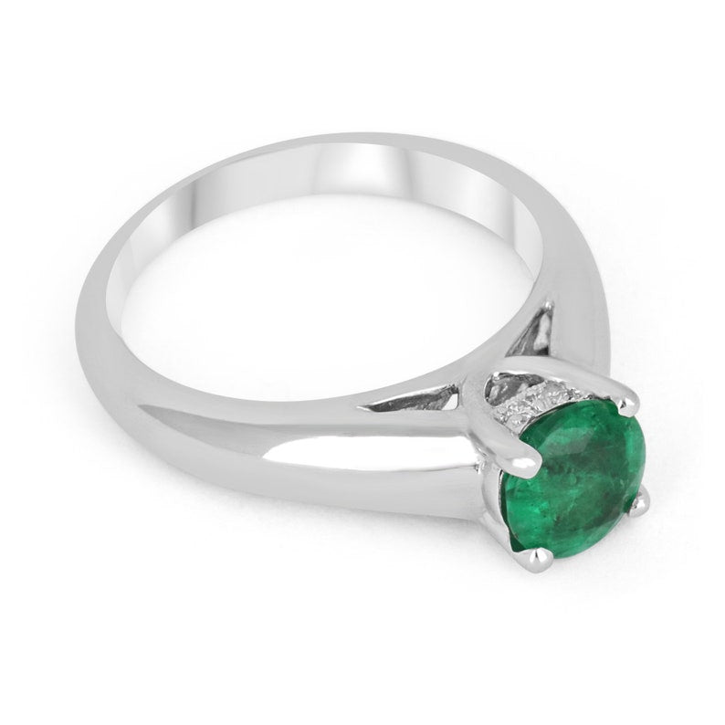 Dazzling Brilliance: 1.32tcw Natural Emerald & Diamond Accent Round Cut Ring - A Shimmering Beauty