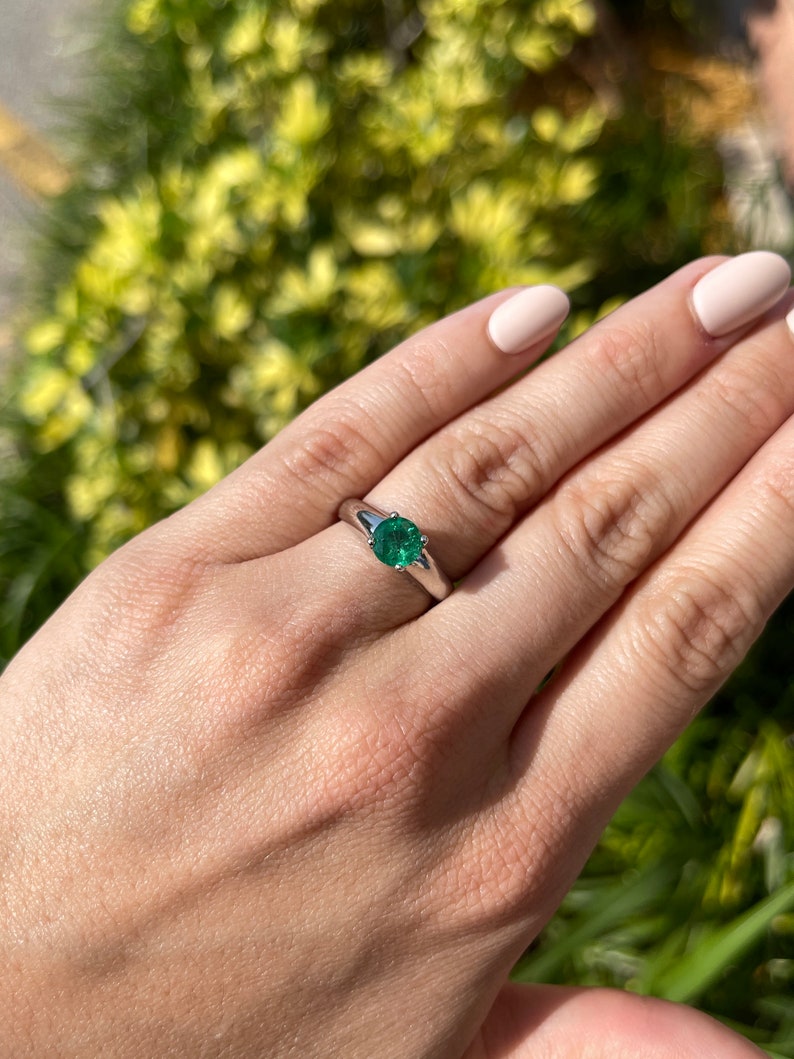 Classic Charm: Natural Emerald & Diamond Accent 1.32tcw Round Cut 14K Gold Ring