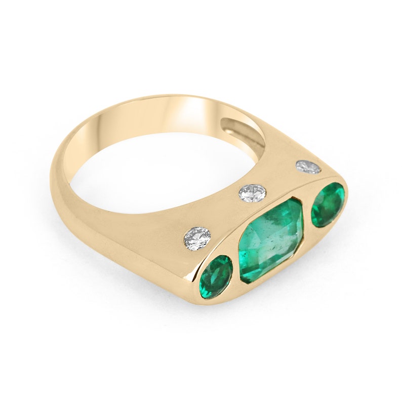 Colombian Emerald Round Cut Diamond Accent Three stone Ring