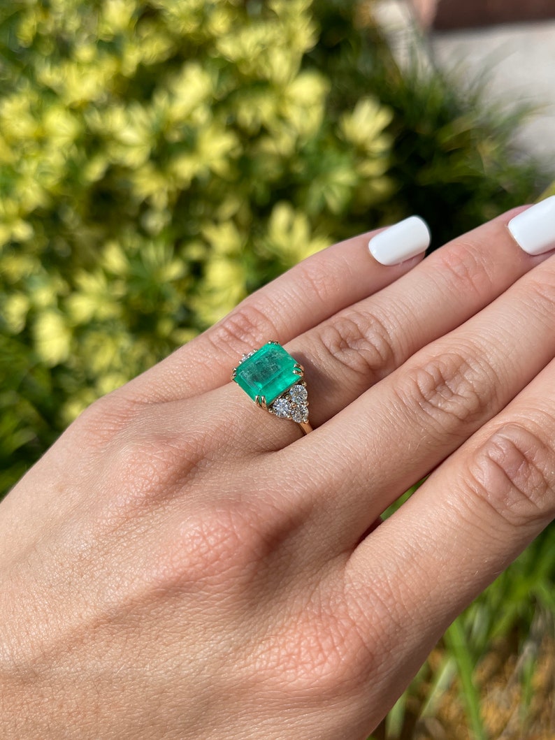 7.61tcw 18K Colombian Emerald & Diamond Accent Three Stone Engagement Ring - JR Colombian Emeralds