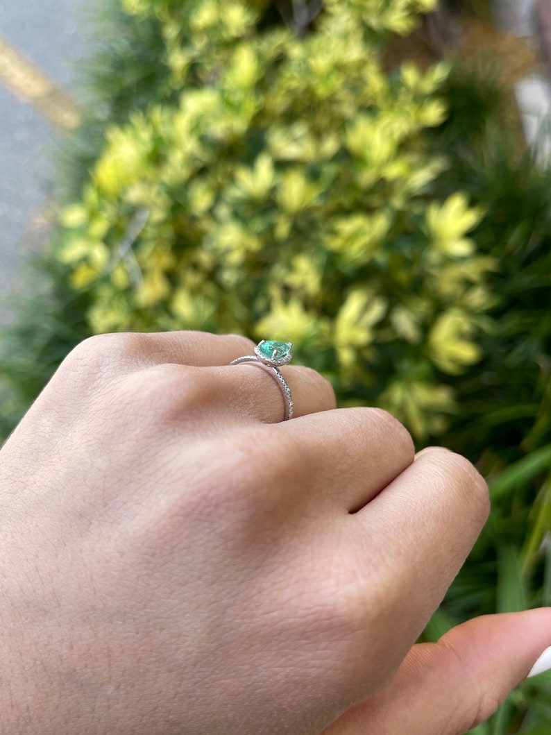 Celebrate Brilliance: 14K Gold Ring Featuring 1.15tcw Colombian Emerald Pear Cut