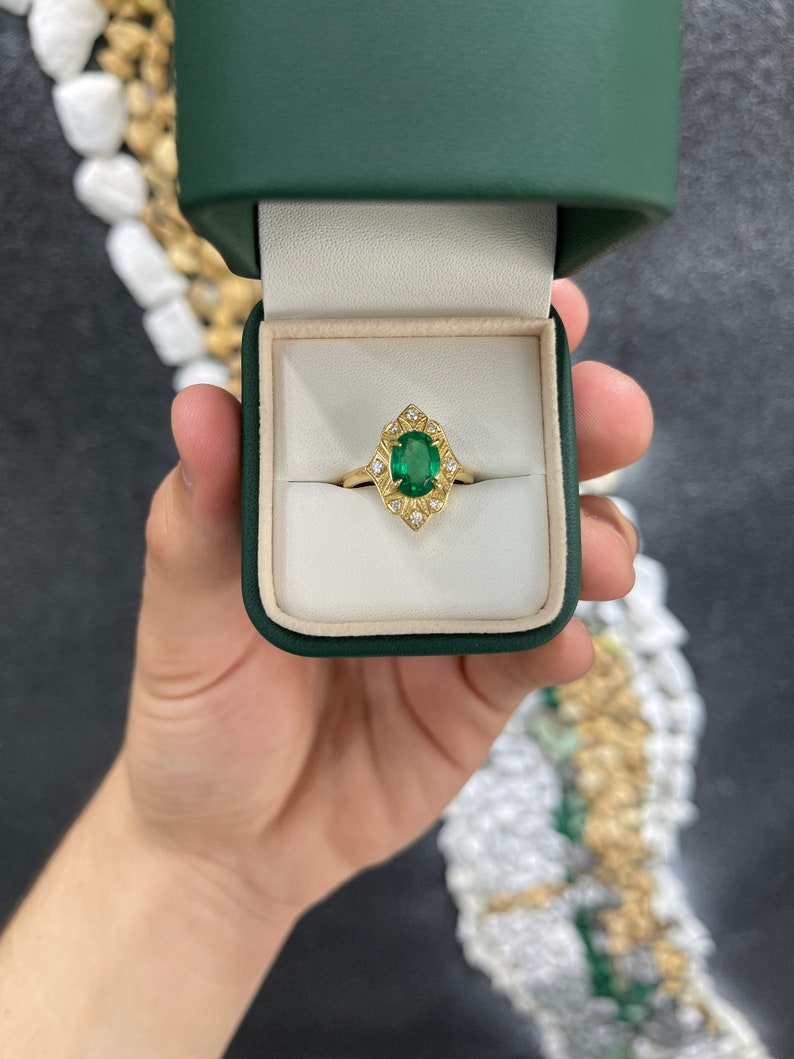 2.02 carat Natural Emerald Oval Cut Diamond Accent Vintage Style Gold Ring 18K yellow gold 
