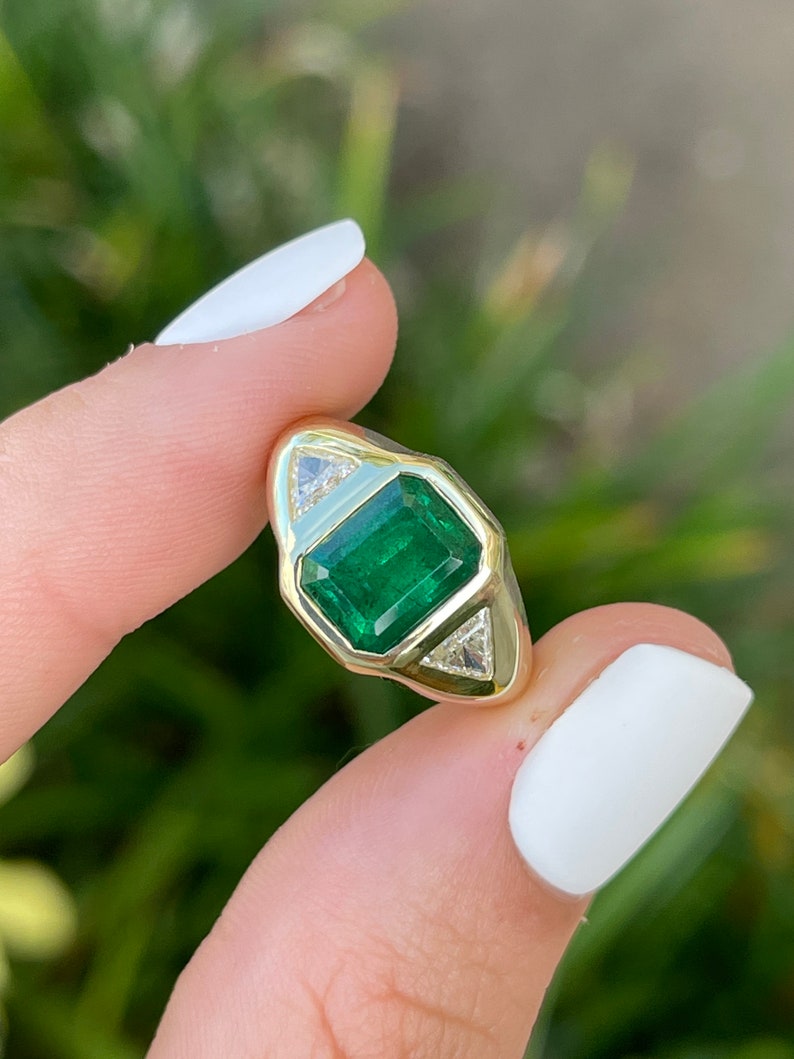 3.24tcw 18K AAA+ Three Stone Green Vertical Top Emerald & Trillion Cut Diamond Gypsy Ring - JR Colombian Emeralds