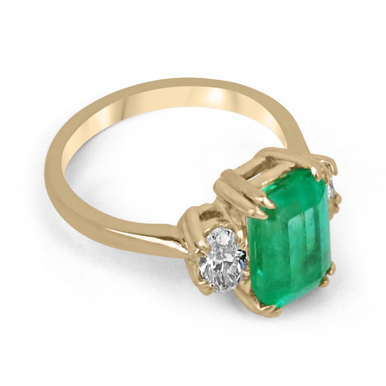Oval Cut Diamond Three Stone Engagement Ring,