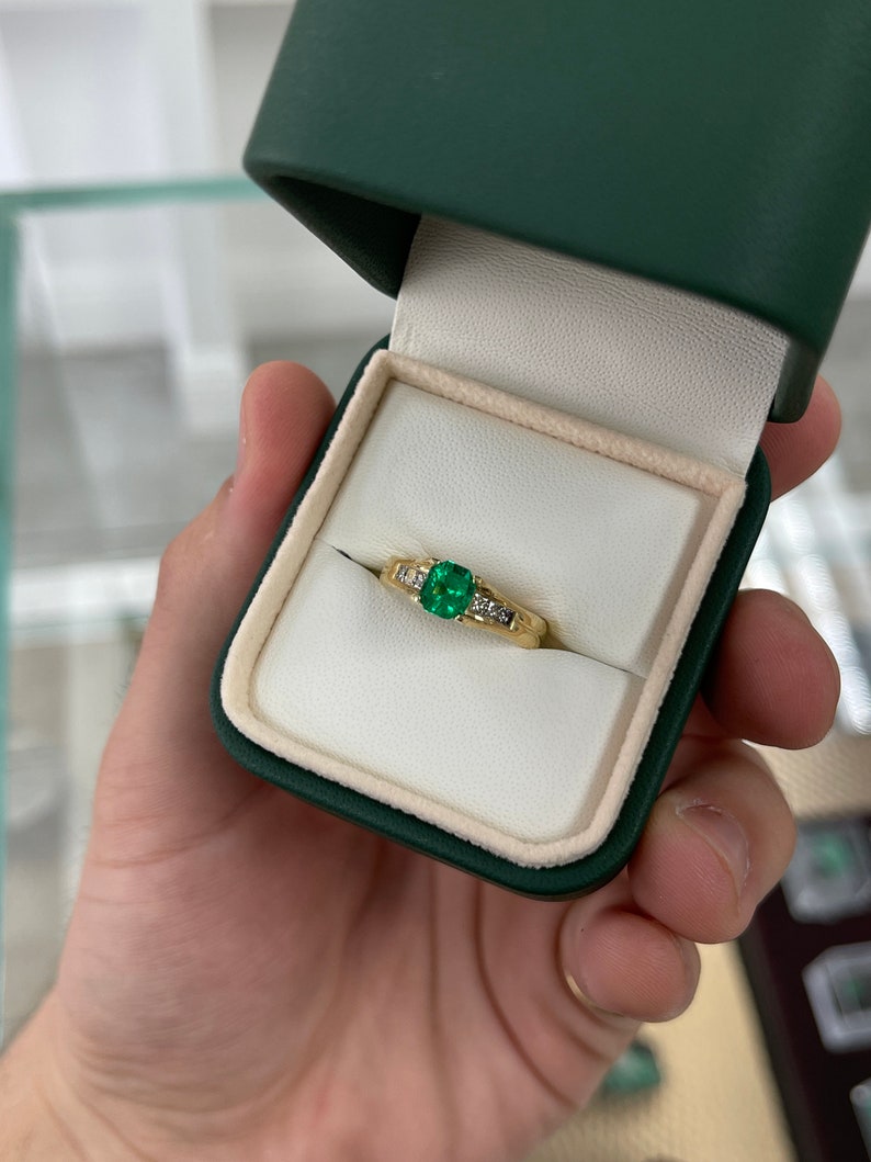 1.47tcw AAA+ Colombian Emerald-Asscher Cut & Princess Cut Diamond Ring 18K - JR Colombian Emeralds