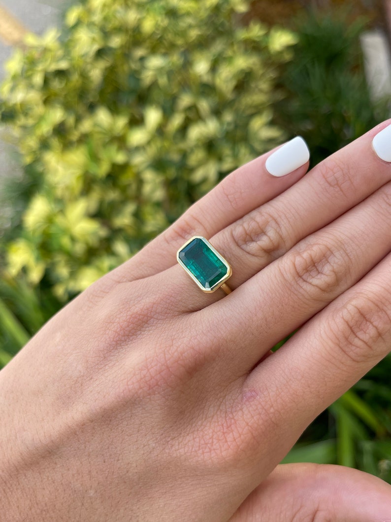 5.48cts 18K Big Deep Dark Green Bezel Natural Emerald East to West Solitaire Ring - JR Colombian Emeralds