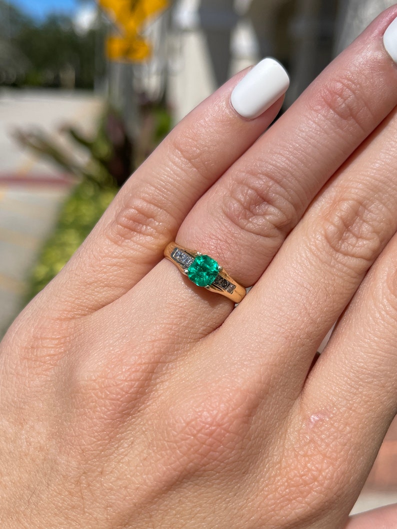 1.47tcw AAA+ Colombian Emerald-Asscher Cut & Princess Cut Diamond Ring 18K - JR Colombian Emeralds