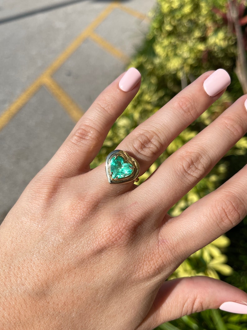 Colombian emerald Statement Solitaire Ring