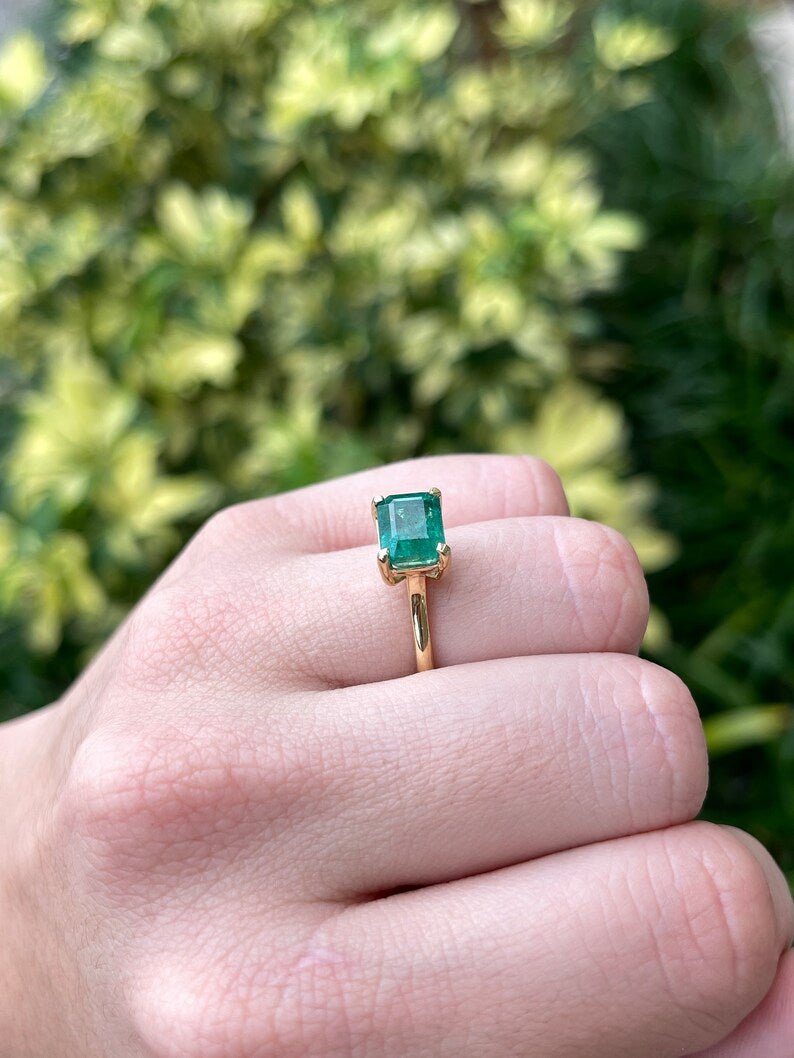 Emerald Four Prong Ring 18K