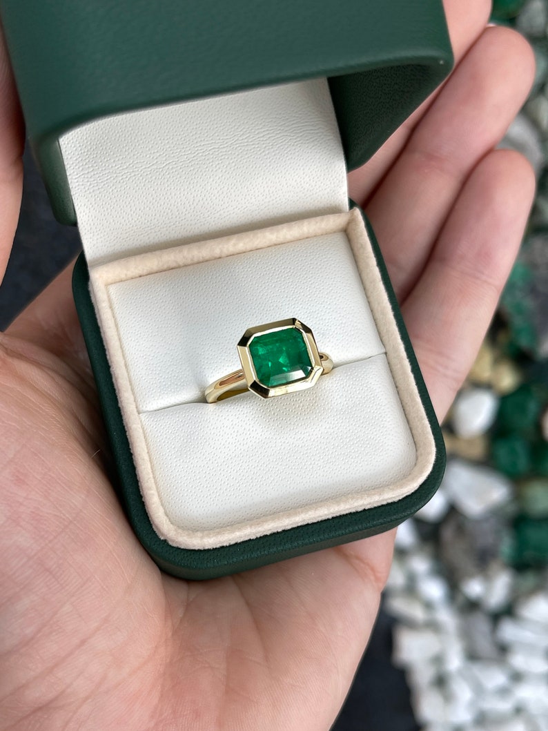 3.20cts 18K Top Grade AAA+ Emerald Asscher Classic East to West Bezel Solitaire Gold Engagement Ring - JR Colombian Emeralds